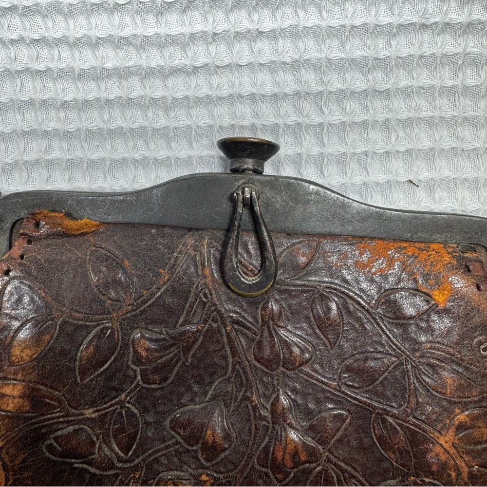 Antique 1900s Hand Tooled Leather Purse Art Nouveau Floral Frame Bag - Picture 5 of 8